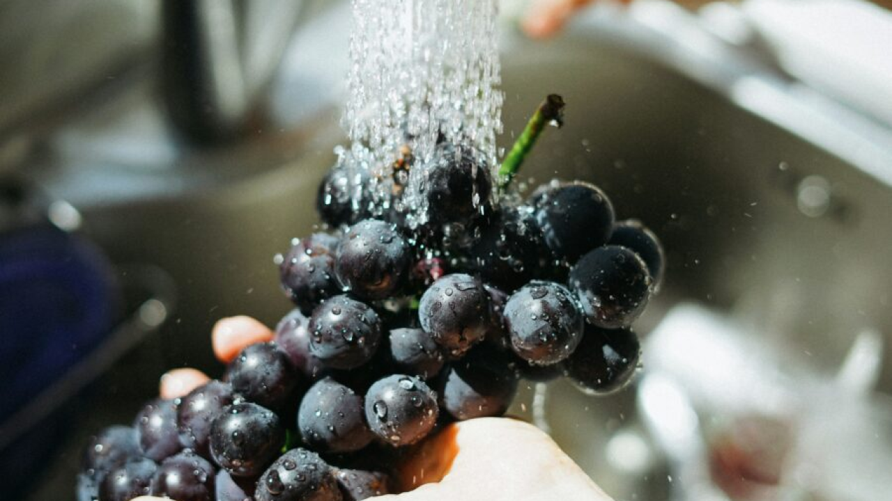 Kako oprati pesticide s voća i povrća?