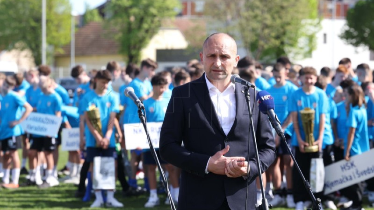 Vukovarski branitelji uzor su mladima ali i svima nama