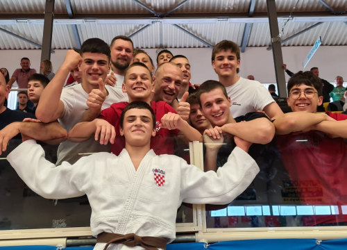 Fotografija 6 - Filip Knez na Europskom kadetskom kupu osvojio brončanu medalju