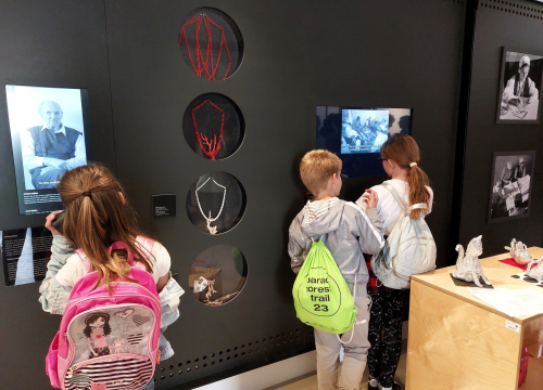 Fotografija 11 - Na Zlarinu otvorena izložba likovnih i literarnih radova s natječaja Mačke