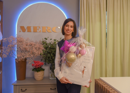 Merci flower&gift shop nudi najljepše cvjetne bukete i asortiman poklona!