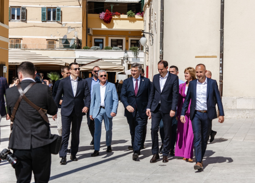 Fotografija 5 - Plenković u Šibeniku: 'Uvjeren sam da će 9. izborna jedinica dati najveći obol ukupnoj pobjedi HDZ-a'