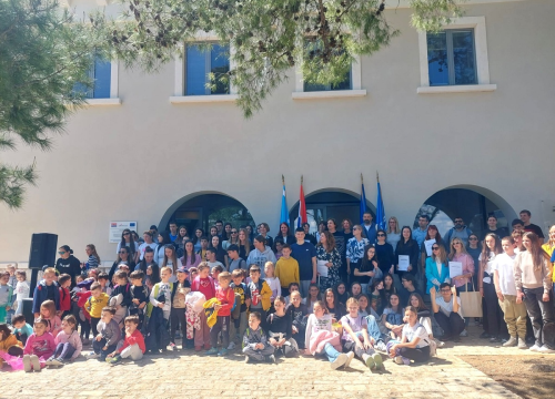 Fotografija 4 - Smotra obrazovnih institucija u kanalu sv. Ante: Kako je počela znanost na mom otoku