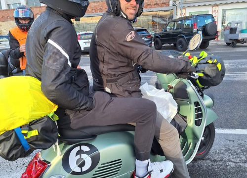 Fotografija 15 - Članovi VK Šibenik sudjelovali na svečanoj povorci Vespa World Days 2024.