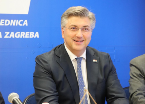 Plenković: Sutra razgovori s manjinama i Domovinskim pokretom, već imamo 76 ruku
