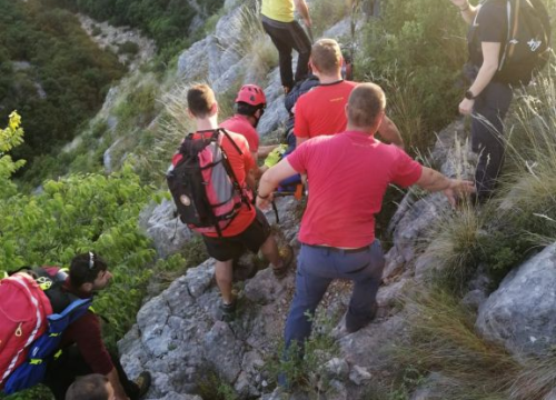 Fotografija 6 - Šibenski HGSS-ovci iz kanjona Čikole izvukli ozlijeđenu ženu