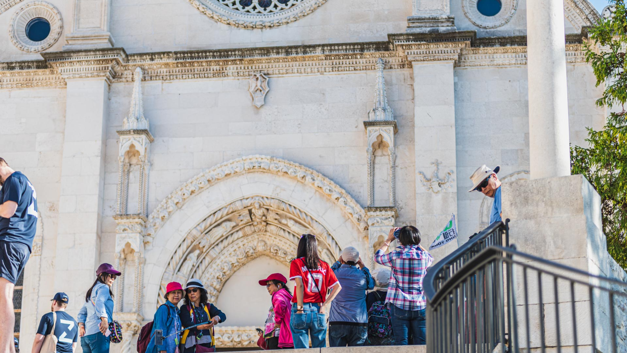 Umjesto dresova, ovog ljeta ćemo gledati Lasagna majice: Eurosong lansirao turističku potražnju