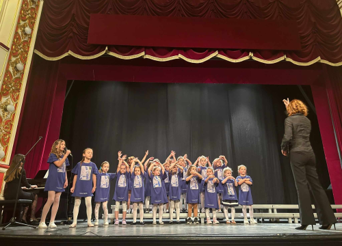 Fotografija 2 - Mališani iz 'Cvrčka' oduševili publiku na natjecanju zborova u Šibeniku