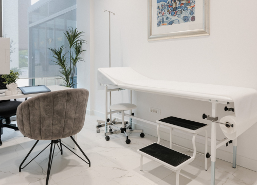 Fotografija 3 - Prof. dr. sc. Krešimir Rotim: Neurokirurgija je danas prešla u SF, a Šibenik je moje poslovno i obiteljsko opredjeljenje