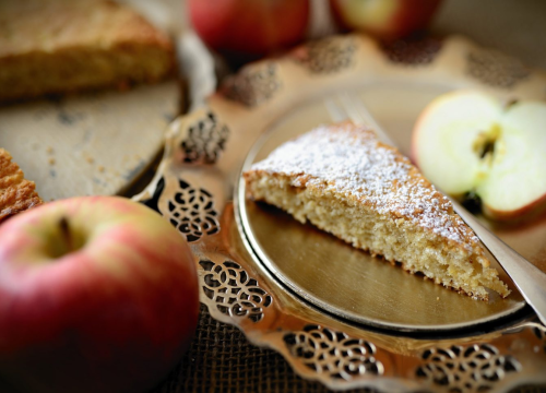 Brzi kolač s jabukama za koji vam ne treba ni mikser ni vaga