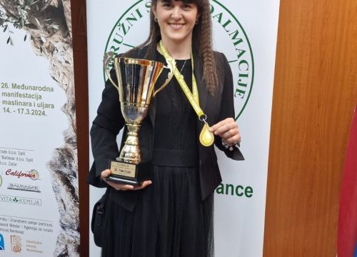 Fotografija 13 - Obitelj Podrug prvo ulje napravila je 1886. godine, a danas osvajaju zlatne medalje od Vodica do New Yorka