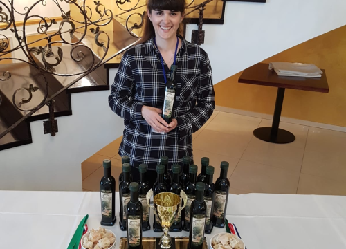 Fotografija 16 - Obitelj Podrug prvo ulje napravila je 1886. godine, a danas osvajaju zlatne medalje od Vodica do New Yorka