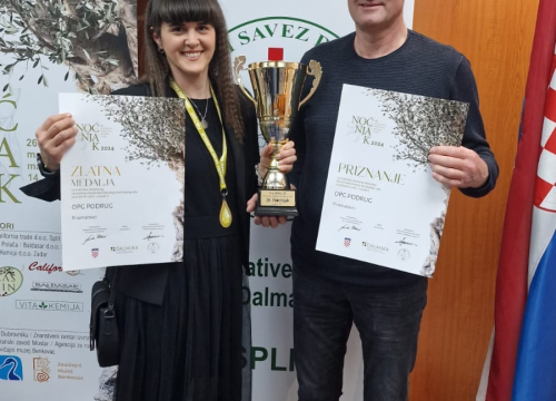 Fotografija 11 - Obitelj Podrug prvo ulje napravila je 1886. godine, a danas osvajaju zlatne medalje od Vodica do New Yorka