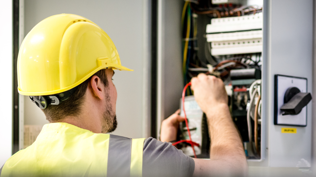 Struja se vratila, žurne telefonske linije više nisu pod opsadom građana