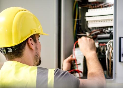 Struja se vratila, žurne telefonske linije više nisu pod opsadom građana