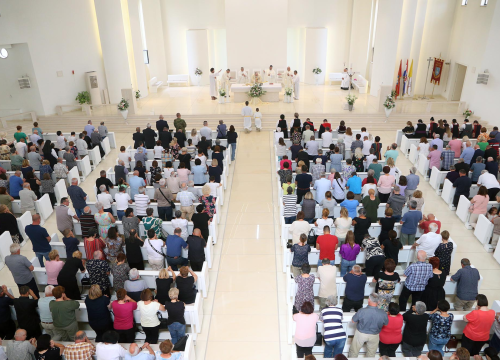 Fotografija 9 - Procesijom vjernika i vojske Kninjani proslavili blagdan sv. Ante