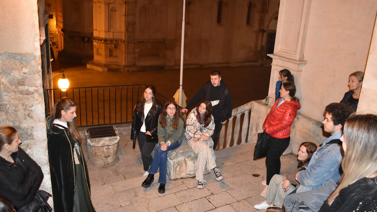 Šibenski vodiči vode vas na turu u povodu obilježavanja 130 godina izmjenične struje u Šibeniku