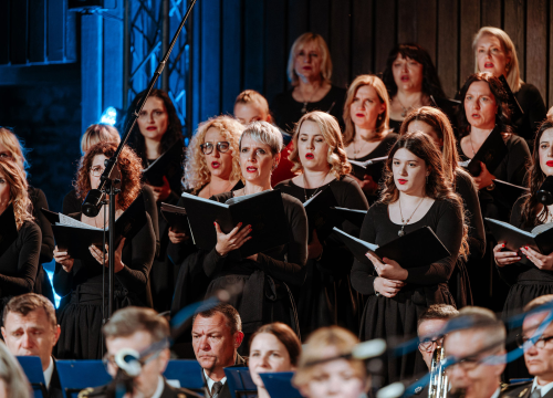 Fotografija 3 - Proslava velikog jubileja: Istinski glazbeni užitak na koncertu Kola i Orkestra HV-a na tvrđavi sv. Mihovila