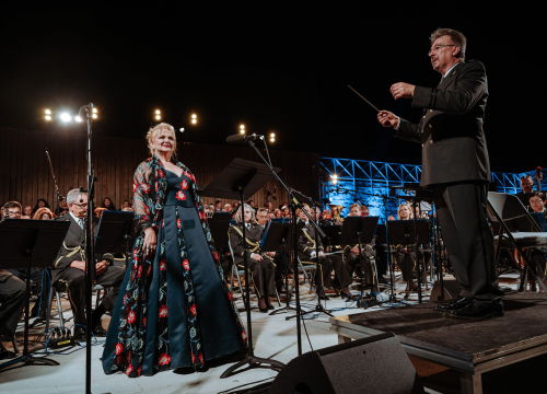 Fotografija 6 - Proslava velikog jubileja: Istinski glazbeni užitak na koncertu Kola i Orkestra HV-a na tvrđavi sv. Mihovila