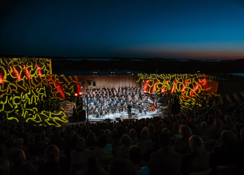 Fotografija 25 - Proslava velikog jubileja: Istinski glazbeni užitak na koncertu Kola i Orkestra HV-a na tvrđavi sv. Mihovila
