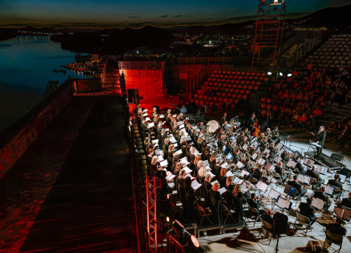 Fotografija 31 - Proslava velikog jubileja: Istinski glazbeni užitak na koncertu Kola i Orkestra HV-a na tvrđavi sv. Mihovila