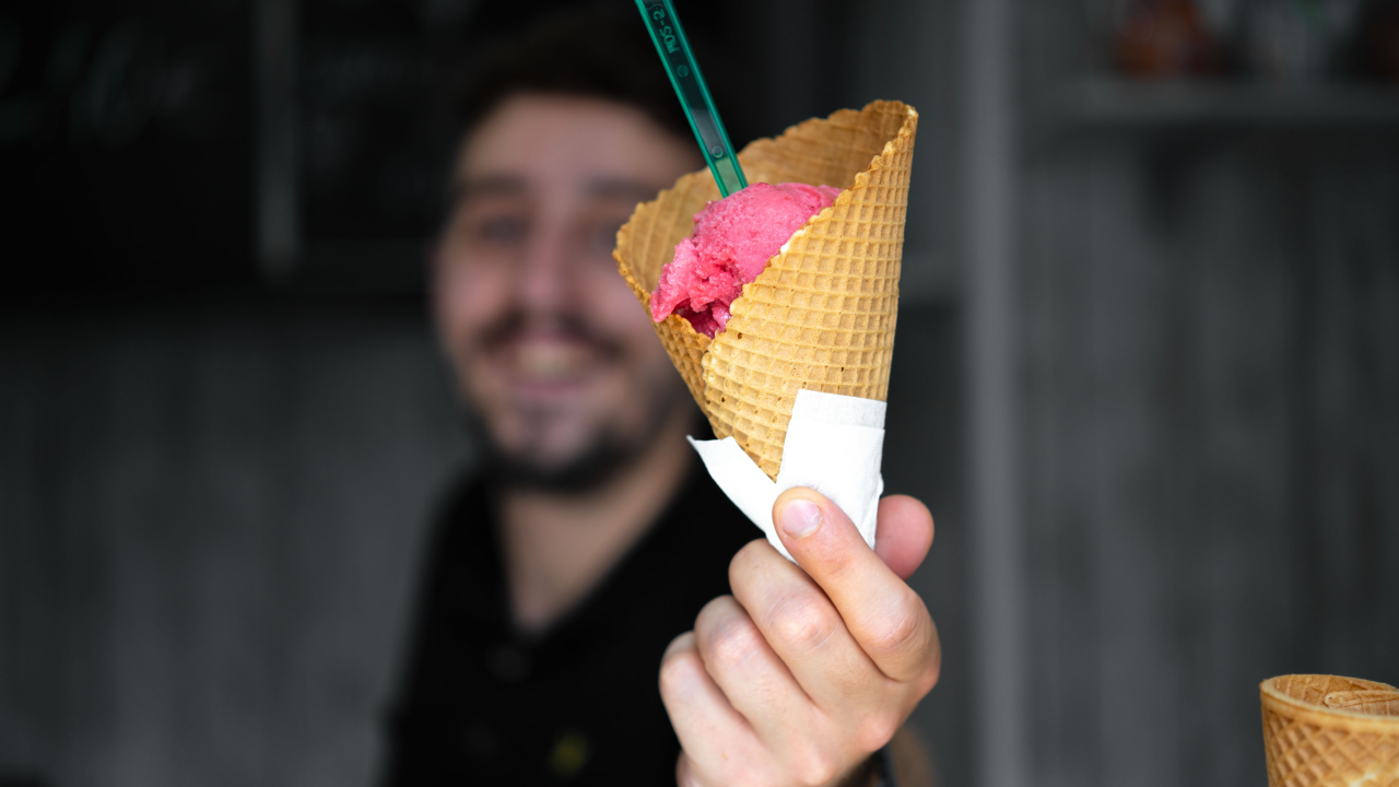 Kugla sladoleda za samo jedan euro u B059 na šibenskoj rivi!