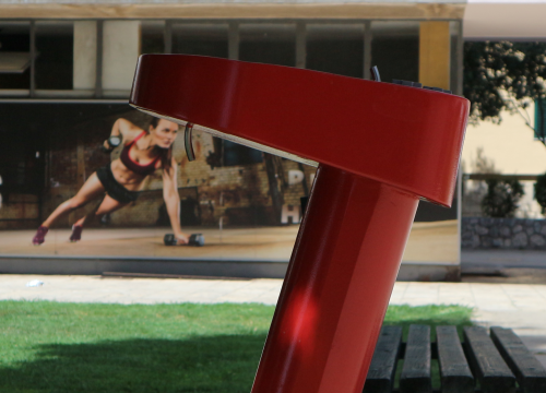 Nova javna špina na Baldekinu vodovodna je i umjetnička instalacija. Ima i ‘Amor d'cani’ modernog Šibenika