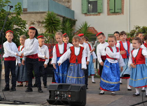 Fotografija 10 - Manifestacijom koja je okupila 500 sudionika Betinjani pokazali ljubav prema tradiciji