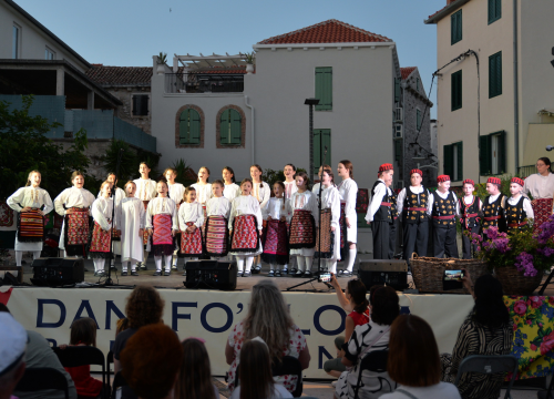 Fotografija 19 - Manifestacijom koja je okupila 500 sudionika Betinjani pokazali ljubav prema tradiciji