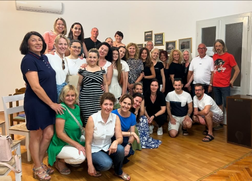 Ovu ekipu, koja fotkom najavljuje godišnji odmor, veže priča stara 125 godina