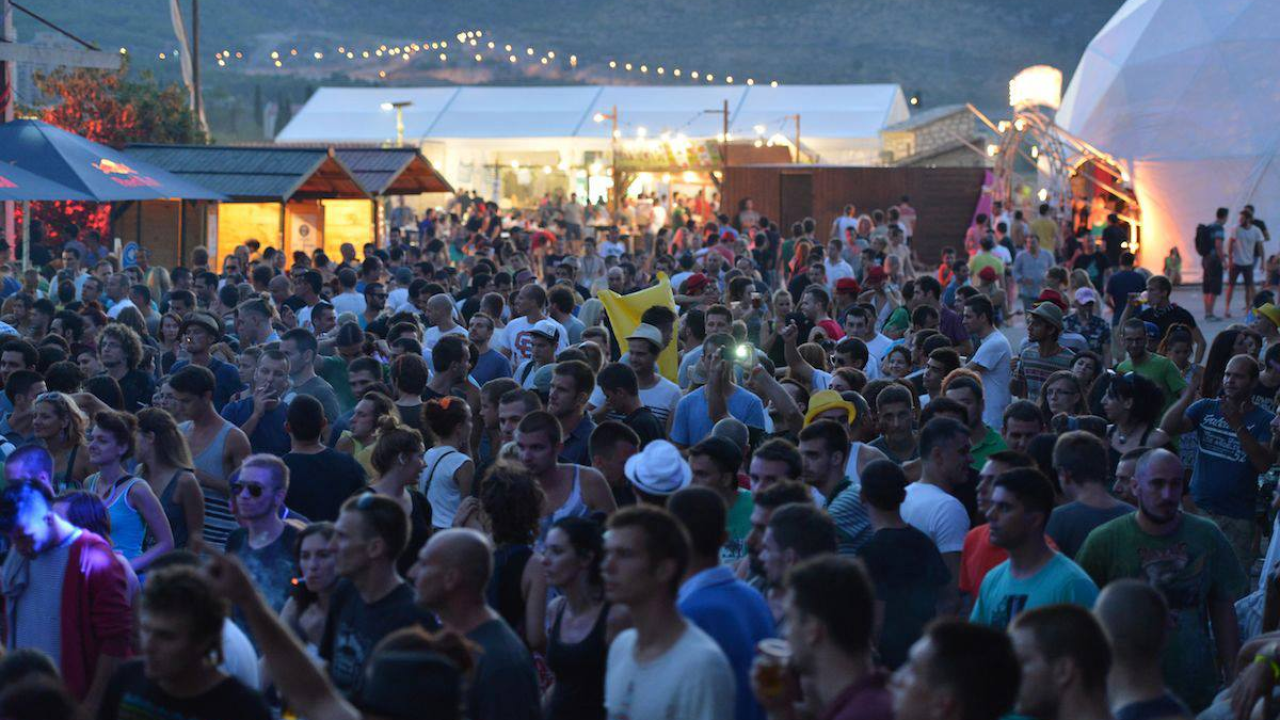 Kao da je bilo nekad: Terraneo objavio plakat sa svih 119 izvođača