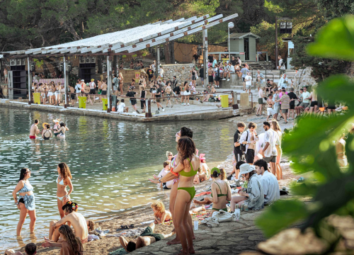 Vruće je, na snazi je crveni alarm, slično vrijeme očekuje nas i sutra