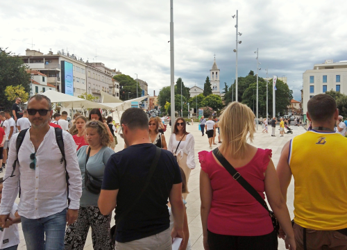 U općini Civljane susjeda tražiš dalekozorom, u Šibeniku još ne gledamo jedni drugima u pijat