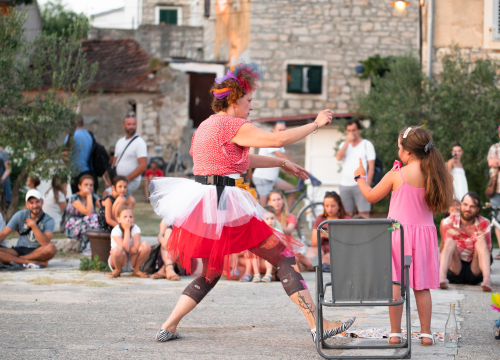Fotografija 6 - Na Zlarinu su se, izgleda, fantastično svi zabavljali proteklih dana