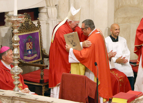 Fotografija 6 - Biskup Ivas proslavio šezdesetu obljetnicu svećeništva