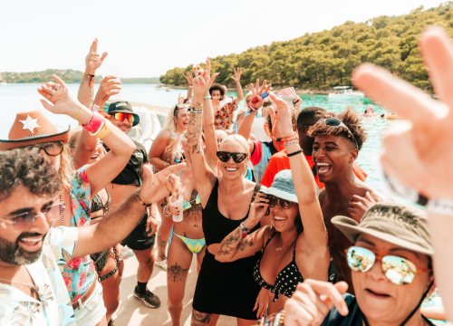 Fotografija 14 - Defected Croatia: Pet tisuća partijanera uživalo u Tisnom