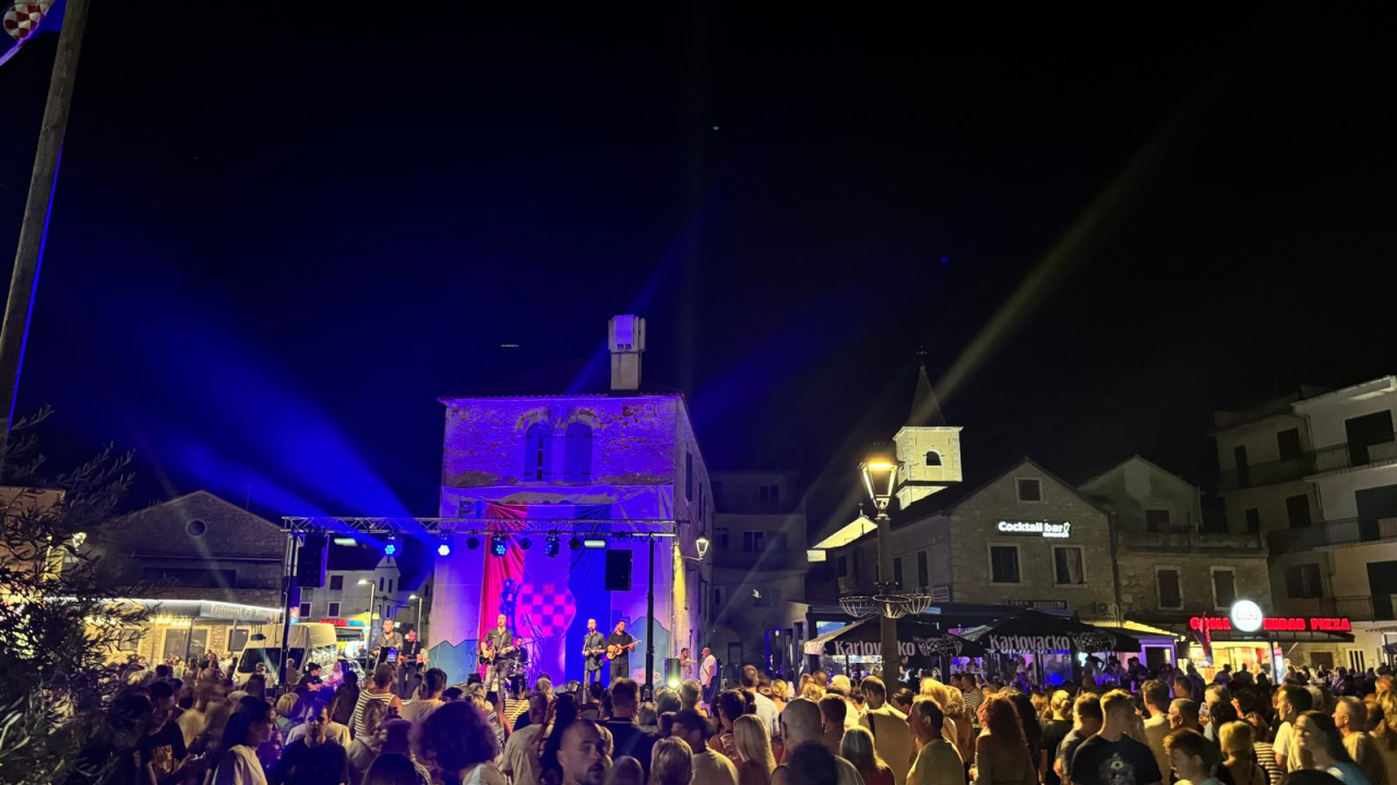 Pirovačko ljeto završava u znaku tradicije, glazbe i dobrih okusa