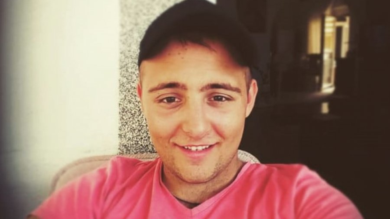 Humanitarna prodaja majica za Michaela Babića u sklopu Fešte o šaše i pulente u Vodicama