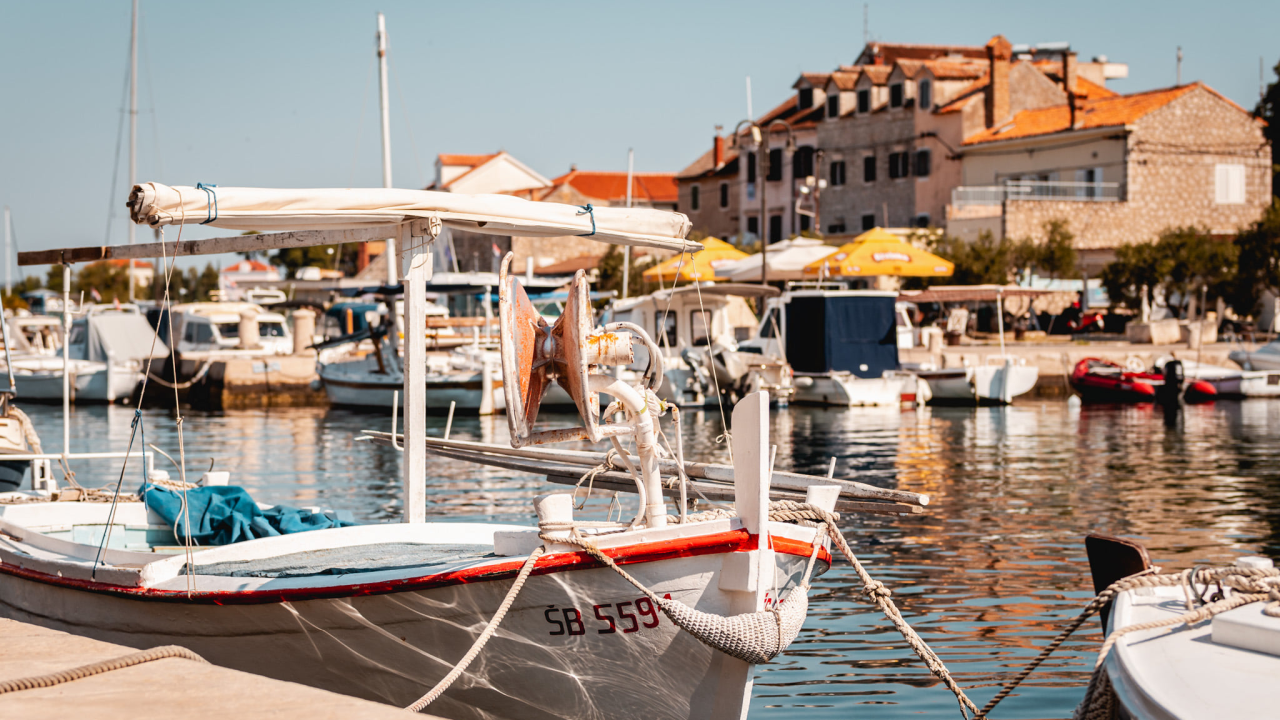 U subotu na Zlarinu akcija čišćenja uvale