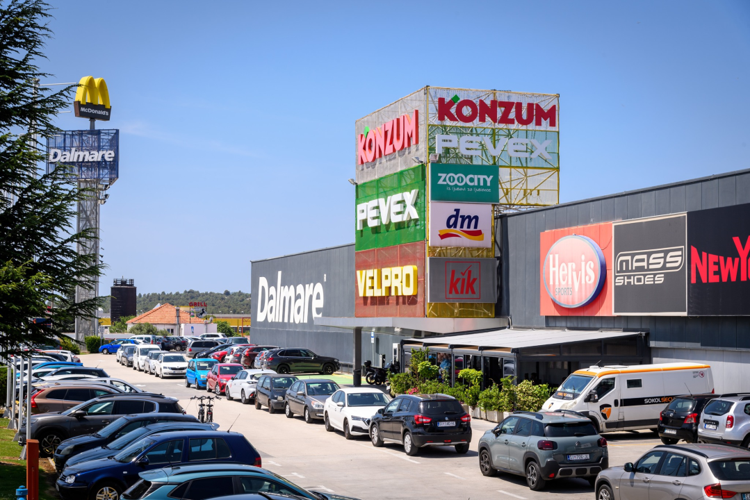 Još jedan Plavi utorak: Sjajni popusti očekuju vas u Dalmare shopping centru