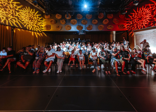 Fotografija 3 - Novi film oskarovca Denisa Tanovića sniman na Prviću: 'Filma ne bi bilo bez ljudi s otoka koji su toliko pomogli'