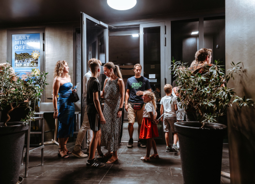 Fotografija 9 - Novi film oskarovca Denisa Tanovića sniman na Prviću: 'Filma ne bi bilo bez ljudi s otoka koji su toliko pomogli'