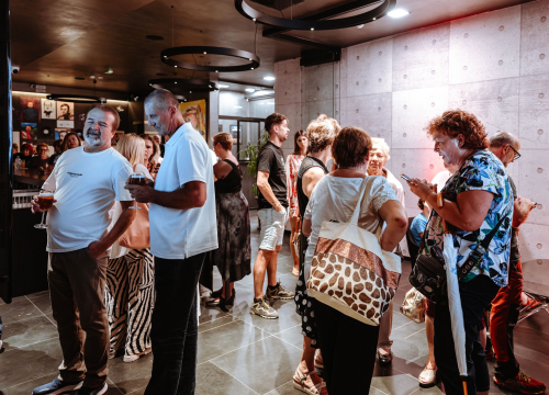 Fotografija 25 - Novi film oskarovca Denisa Tanovića sniman na Prviću: 'Filma ne bi bilo bez ljudi s otoka koji su toliko pomogli'