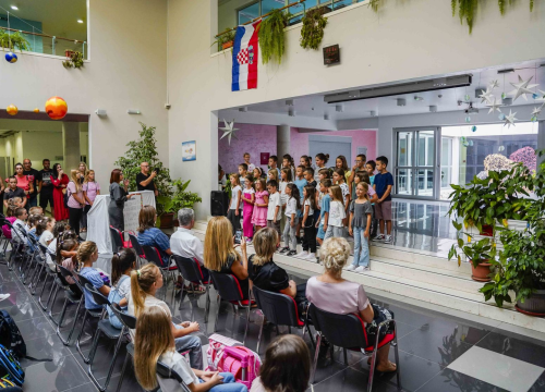 Fotografija 6 - Gradonačelnik Burić pozdravio prvašiće u OŠ Meterize
