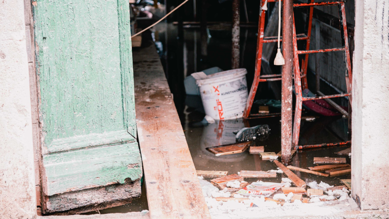 Dvanaest intervencija na području županije: Ispumpavala se voda, uklanjala stabla