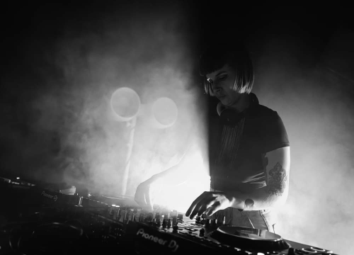 Fotografija 3 - Odlična zabava u Tunelu sinoć s ljudima iz SHIP-a i njihovim uzvanicima iz cijeloga svijeta