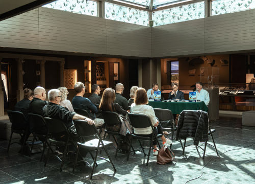 Fotografija 5 - Predstavljena monografija 'Pravo na dom' Branka Peke