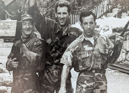 Fotografija 3 - U knjižnici otvorena izložba ratnih fotografija 'Šibeniče, ti si stina'