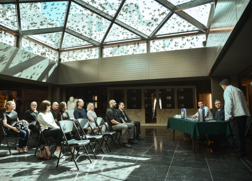 Fotografija 7 - Predstavljena monografija 'Pravo na dom' Branka Peke