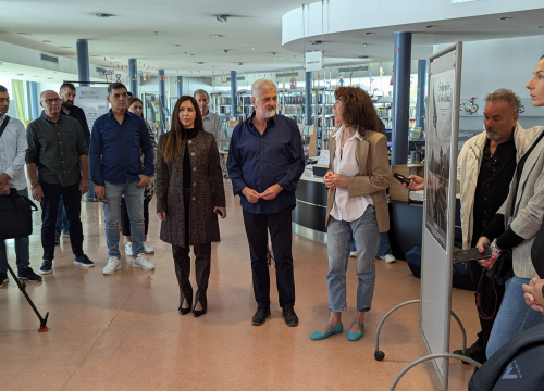 Fotografija 7 - U knjižnici otvorena izložba ratnih fotografija 'Šibeniče, ti si stina'